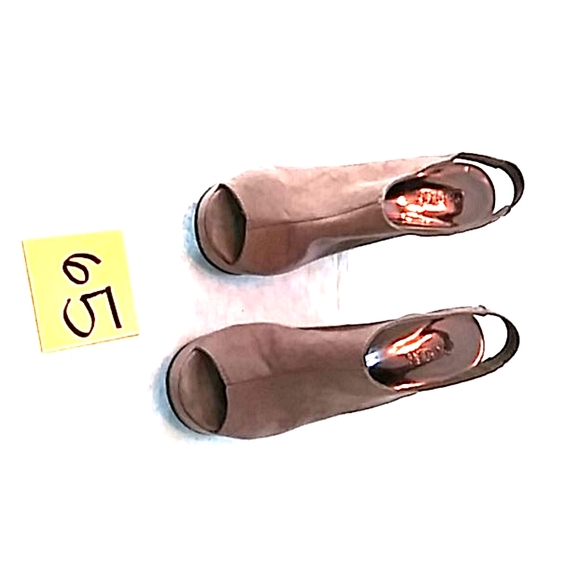 Heels - Picture 1 of 4